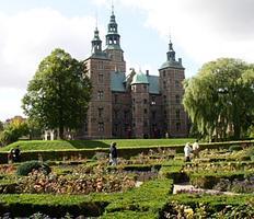 Castle Tour 2024 – A Midsummer Night’s Dream – Rosenborg Garden-Kingsgarden